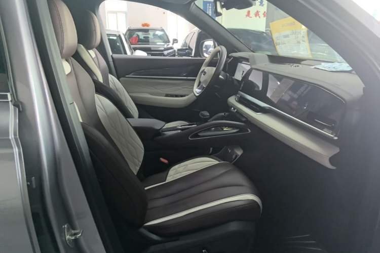 Used Geely Auto Monjaro L 2021 2.0TD DCT EVO Two-Wheel-Drive Flagship Version Right Front Seat