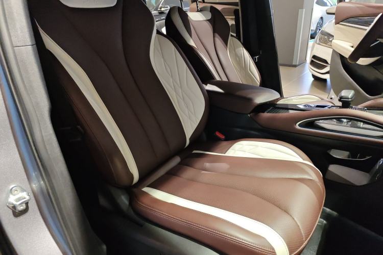 Used Geely Auto Monjaro L 2021 2.0TD DCT EVO Two-Wheel Drive Smart Luxury Version Right Front Seat