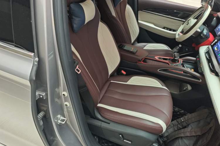 Used Geely Auto Monjaro L 2021 2.0TD DCT EVO Two-Wheel Drive Prestige Version Right Front Seat