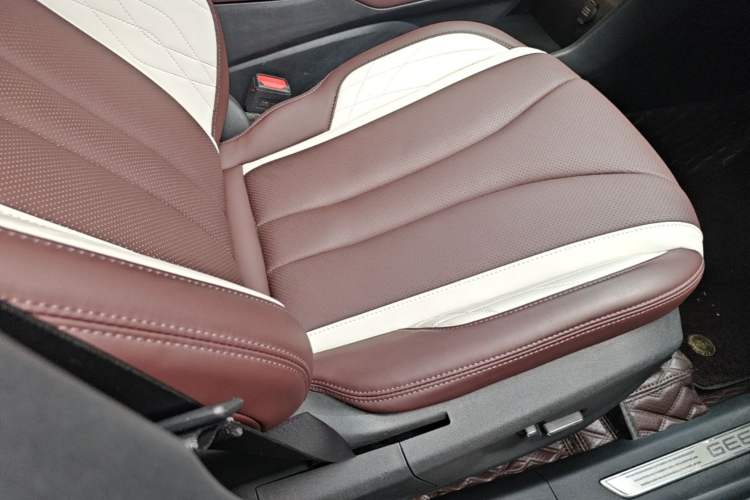 Used Geely Auto Monjaro L 2021 2.0TD DCT EVO Two-Wheel Drive Prestige Version Right Front Seat
