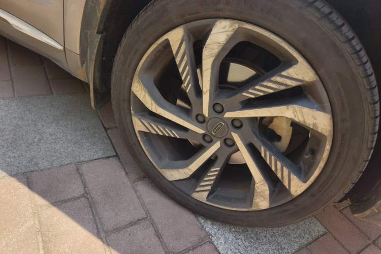 Used Geely Auto Monjaro L 2021 2.0TD DCT EVO Two-Wheel-Drive Flagship Version Right Front Wheel Hub