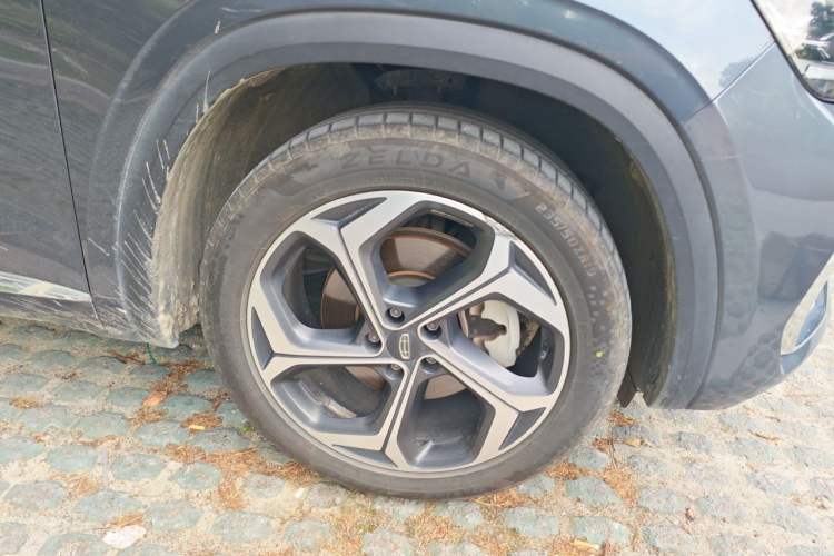 Used Geely Auto Monjaro L 2021 2.0TD DCT EVO Two-Wheel Drive Prestige Version Right Front Wheel Hub