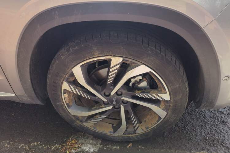 Used Geely Auto Monjaro L 2021 2.0TD DCT EVO Two-Wheel Drive Smart Luxury Version Right Front Wheel Hub