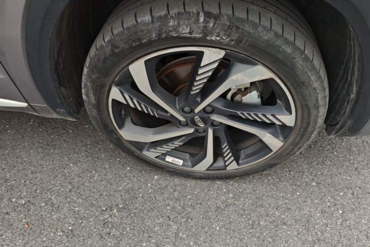 Used Geely Auto Monjaro L 2021 2.0TD DCT EVO Two-Wheel Drive Smart Luxury Version Right Front Wheel Hub