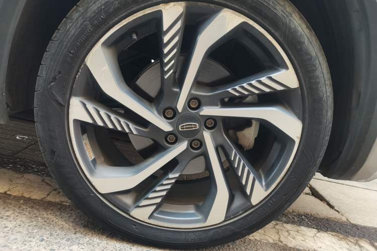 Used Geely Auto Monjaro L 2021 2.0TD DCT EVO Two-Wheel Drive Smart Luxury Version Right Front Wheel Hub