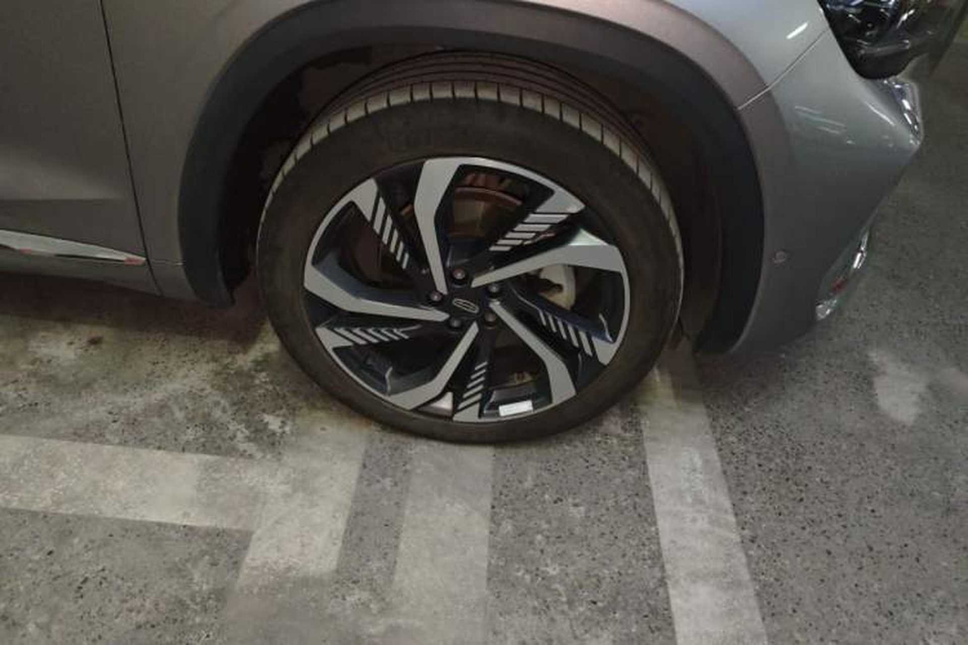 Used Geely Auto Monjaro L 2021 2.0TD DCT EVO Two-Wheel Drive Smart Luxury Version Right Front Wheel Hub