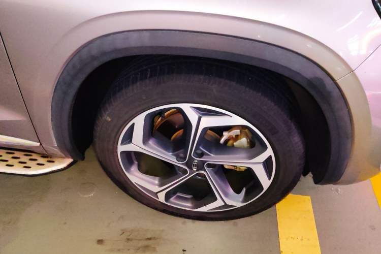 Used Geely Auto Monjaro L 2021 2.0TD DCT EVO Two-Wheel Drive Prestige Version Right Front Wheel Hub