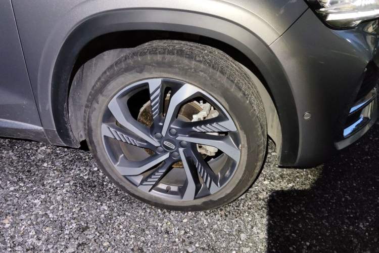 Used Geely Auto Monjaro L 2021 2.0TD DCT EVO Two-Wheel Drive Smart Luxury Version Right Front Wheel Hub