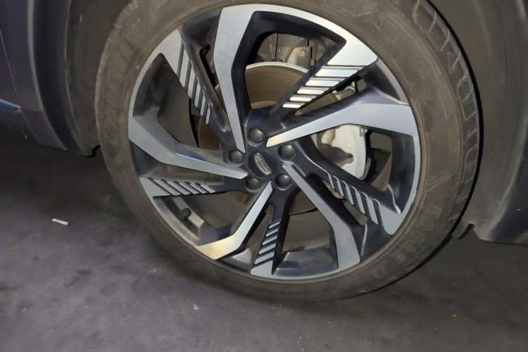 Used Geely Auto Monjaro L 2021 2.0TD DCT EVO Two-Wheel Drive Smart Luxury Version Right Front Wheel Hub