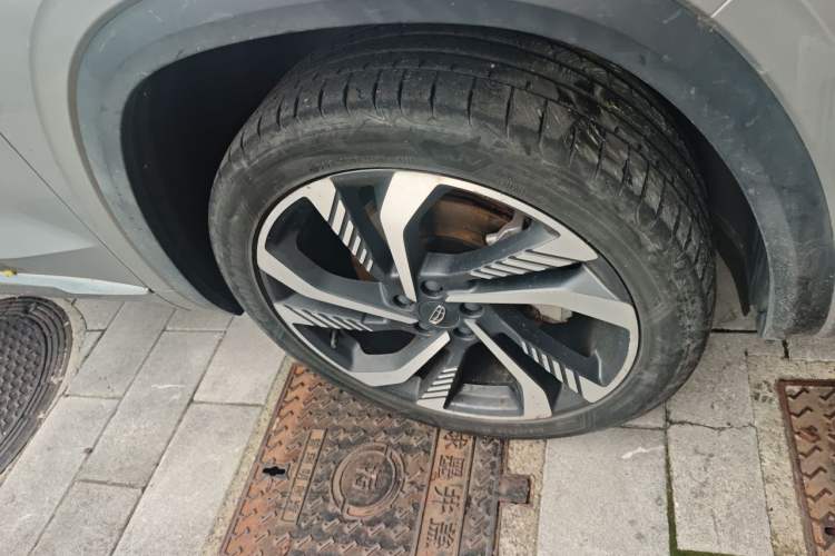 Used Geely Auto Monjaro L 2021 2.0TD DCT EVO Two-Wheel Drive Smart Luxury Version Right Front Wheel Hub
