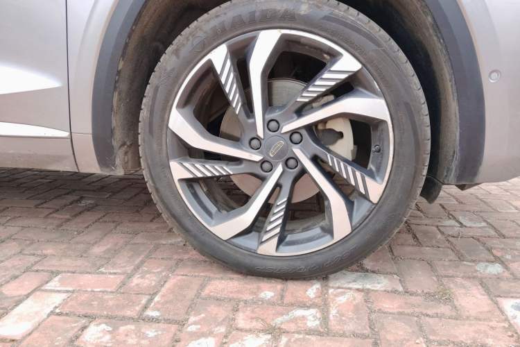Used Geely Auto Monjaro L 2021 2.0TD DCT EVO Two-Wheel Drive Smart Luxury Version Right Front Wheel Hub