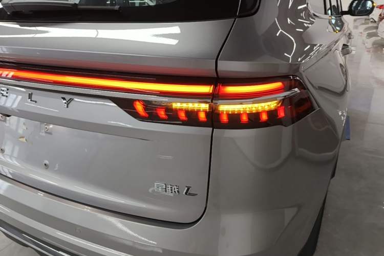 Used Geely Auto Monjaro L 2021 2.0TD DCT EVO Two-Wheel Drive Prestige Version Right Rear Taillight