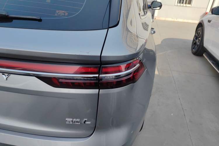Used Geely Auto Monjaro L 2021 2.0TD DCT EVO Two-Wheel Drive Prestige Version Right Rear Taillight