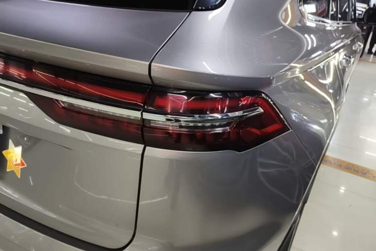 Used Geely Auto Monjaro L 2021 2.0TD DCT EVO Two-Wheel Drive Smart Luxury Version Right Rear Taillight
