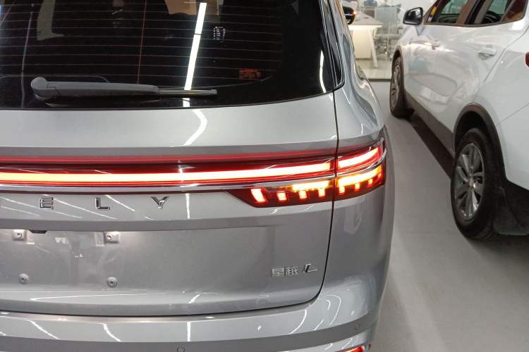 Used Geely Auto Monjaro L 2021 2.0TD DCT EVO Two-Wheel Drive Prestige Version Right Rear Taillight