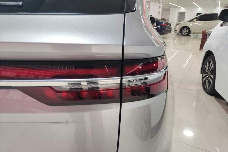 Used Geely Auto Monjaro L 2021 2.0TD DCT EVO Two-Wheel Drive Smart Luxury Version Right Rear Taillight