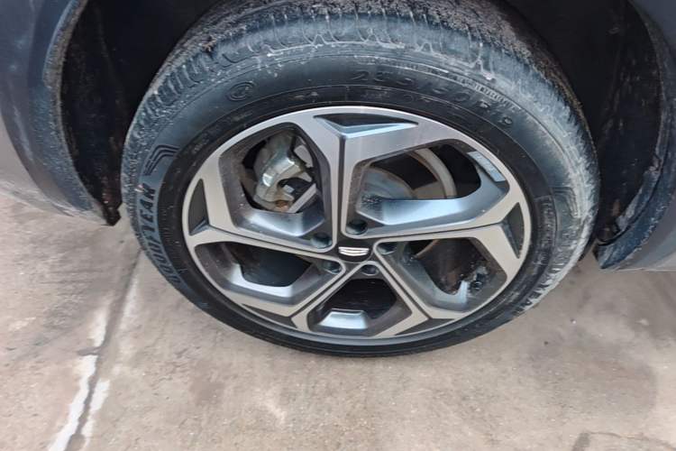 Used Geely Auto Monjaro L 2021 2.0TD DCT EVO Two-Wheel Drive Prestige Version Right Rear Wheel Hub