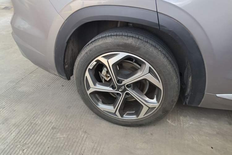 Used Geely Auto Monjaro L 2021 2.0TD DCT EVO Two-Wheel Drive Prestige Version Right Rear Wheel Hub