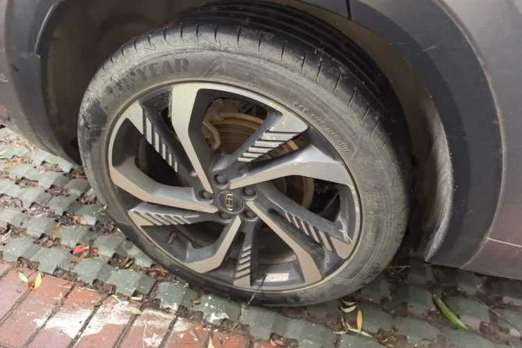 Used Geely Auto Monjaro L 2021 2.0TD DCT EVO Two-Wheel Drive Smart Luxury Version Right Rear Wheel Hub