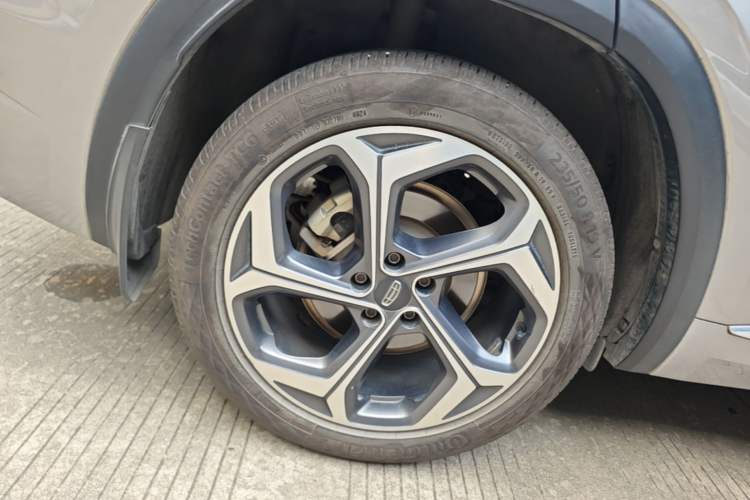 Used Geely Auto Monjaro L 2021 2.0TD DCT EVO Two-Wheel Drive Prestige Version Right Rear Wheel Hub