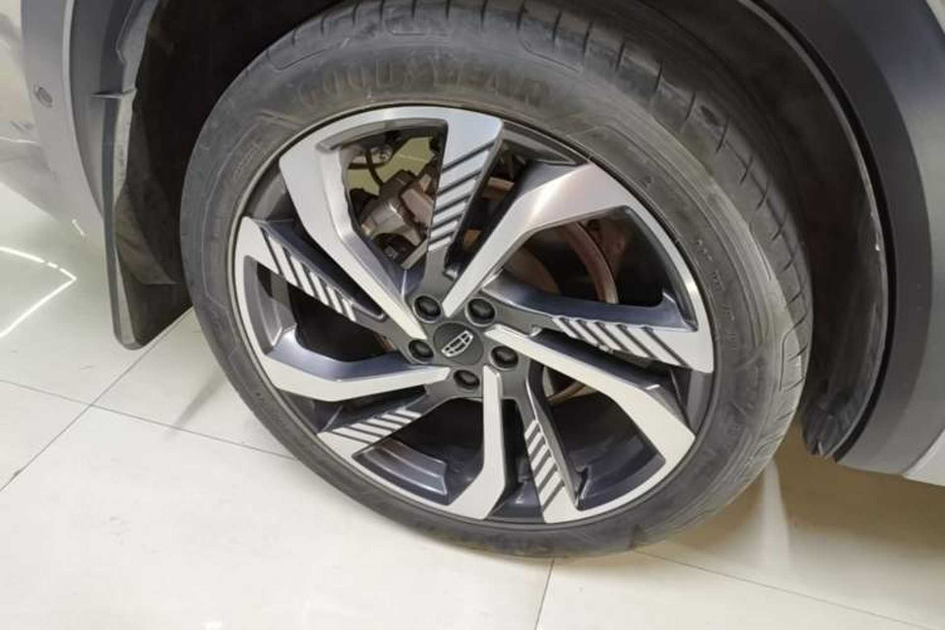 Used Geely Auto Monjaro L 2021 2.0TD DCT EVO Two-Wheel Drive Smart Luxury Version Right Rear Wheel Hub