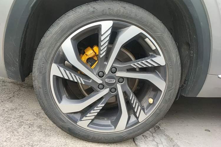 Used Geely Auto Monjaro L 2021 2.0TD DCT EVO Two-Wheel Drive Smart Luxury Version Right Rear Wheel Hub