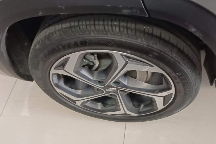 Used Geely Auto Monjaro L 2021 2.0TD High-Power Automatic All-Wheel Drive Luxury Version Right Rear Wheel Hub