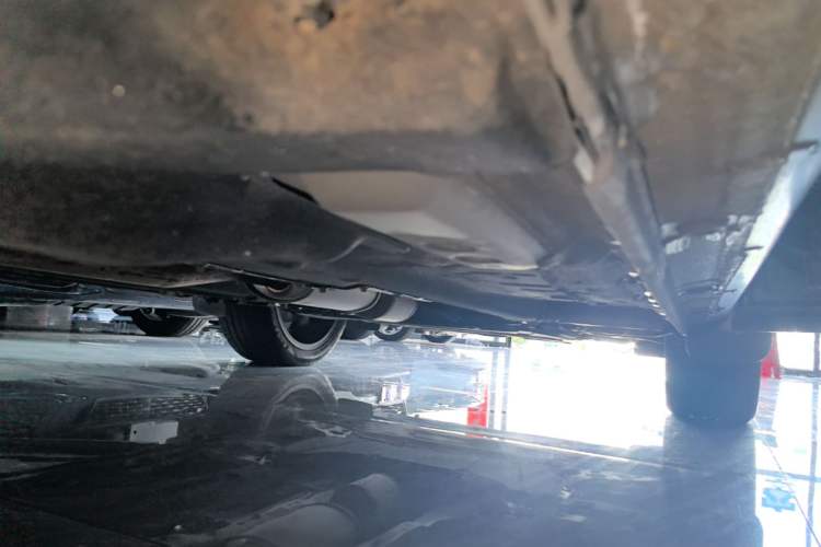 Used Geely Auto Monjaro L 2021 2.0TD DCT EVO Two-Wheel-Drive Flagship Version Right Side Sill