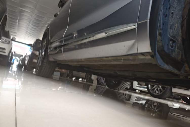 Used Geely Auto Monjaro L 2021 2.0TD DCT EVO Two-Wheel Drive Smart Luxury Version Right Side Sill