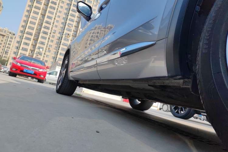 Used Geely Auto Monjaro L 2021 2.0TD DCT EVO Two-Wheel Drive Prestige Version Right Side Sill