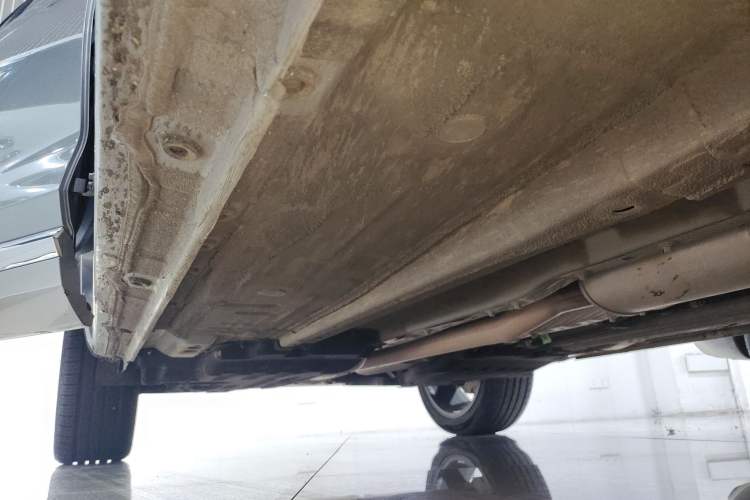 Used Geely Auto Monjaro L 2021 2.0TD DCT EVO Two-Wheel Drive Smart Luxury Version Right Side Sill