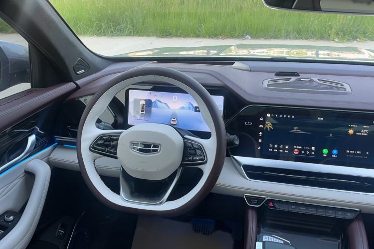 Used Geely Auto Monjaro L 2021 2.0TD DCT EVO Two-Wheel-Drive Flagship Version Steering Wheel