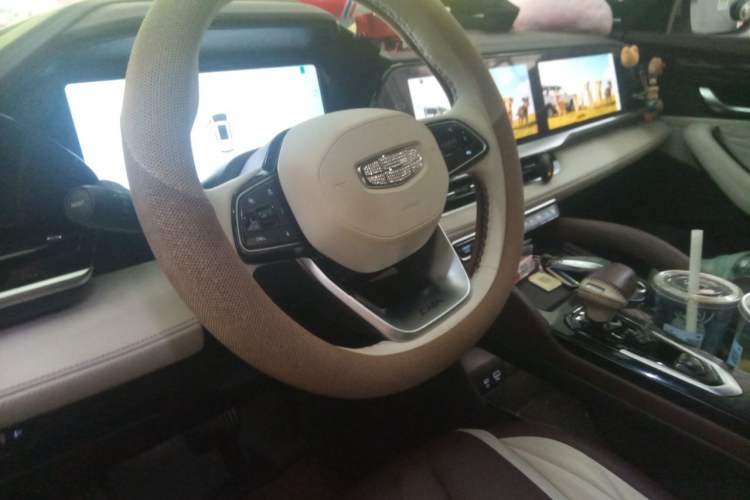 Used Geely Auto Monjaro L 2021 2.0TD High-Power Automatic All-Wheel-Drive Flagship Version Steering Wheel