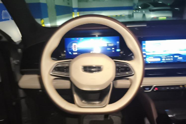Used Geely Auto Monjaro L 2021 2.0TD DCT EVO Two-Wheel Drive Prestige Version Steering Wheel