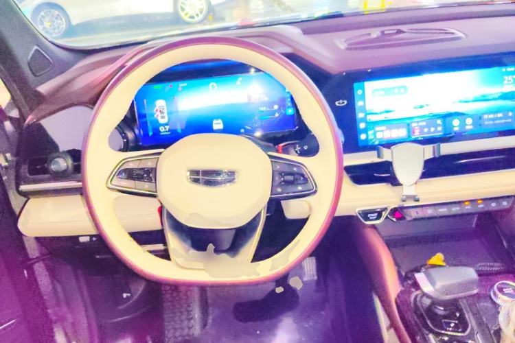 Used Geely Auto Monjaro L 2021 2.0TD DCT EVO Two-Wheel Drive Prestige Version Steering Wheel