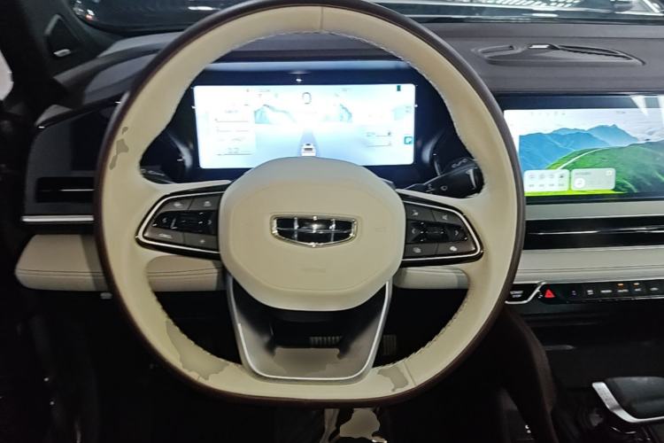 Used Geely Auto Monjaro L 2021 2.0TD DCT EVO Two-Wheel Drive Smart Luxury Version Steering Wheel