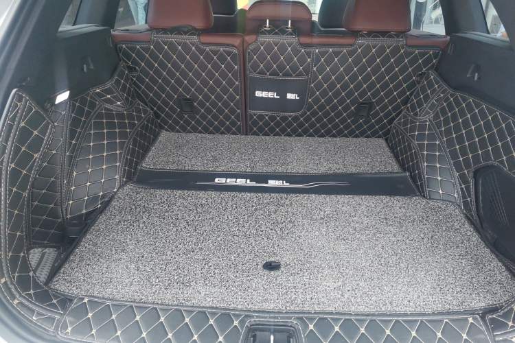 Used Geely Auto Monjaro L 2021 2.0TD High-Power Automatic All-Wheel Drive Luxury Version Trunk