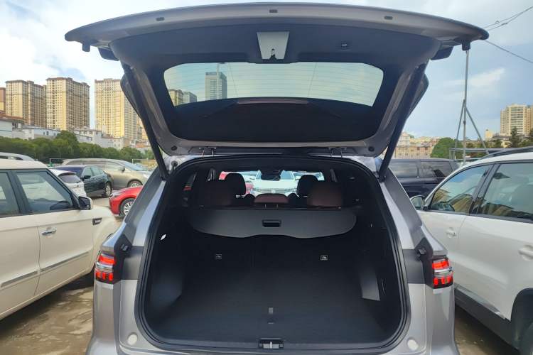 Used Geely Auto Monjaro L 2021 2.0TD DCT EVO Two-Wheel Drive Smart Luxury Version Trunk