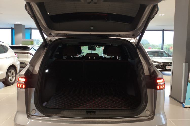Used Geely Auto Monjaro L 2021 2.0TD DCT EVO Two-Wheel Drive Smart Luxury Version Trunk