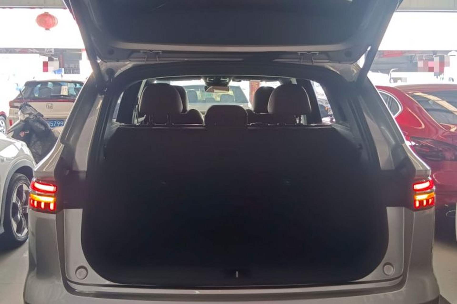Used Geely Auto Monjaro L 2021 2.0TD High-Power Automatic All-Wheel Drive Luxury Version Trunk