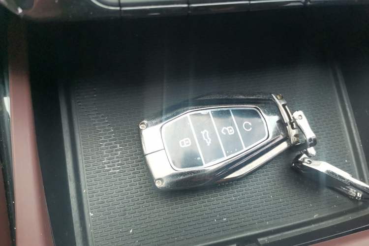Used Geely Auto Monjaro L 2021 2.0TD High-Power Automatic All-Wheel Drive Luxury Version Vehicle Key
