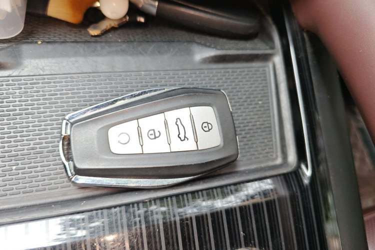 Used Geely Auto Monjaro L 2021 2.0TD High-Power Automatic All-Wheel-Drive Flagship Version Vehicle Key