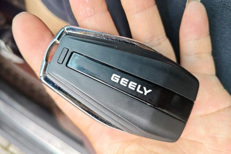 Used Geely Auto Monjaro L 2021 2.0TD DCT EVO Two-Wheel Drive Smart Luxury Version Vehicle Key