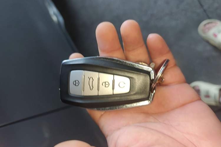 Used Geely Auto Monjaro L 2021 2.0TD DCT EVO Two-Wheel Drive Prestige Version Vehicle Key
