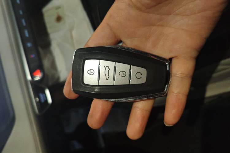 Used Geely Auto Monjaro L 2021 2.0TD DCT EVO Two-Wheel Drive Prestige Version Vehicle Key
