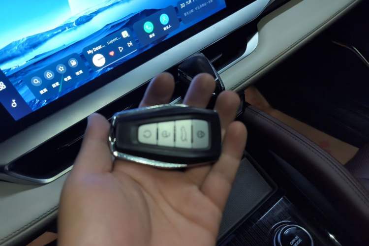 Used Geely Auto Monjaro L 2021 2.0TD DCT EVO Two-Wheel Drive Smart Luxury Version Vehicle Key