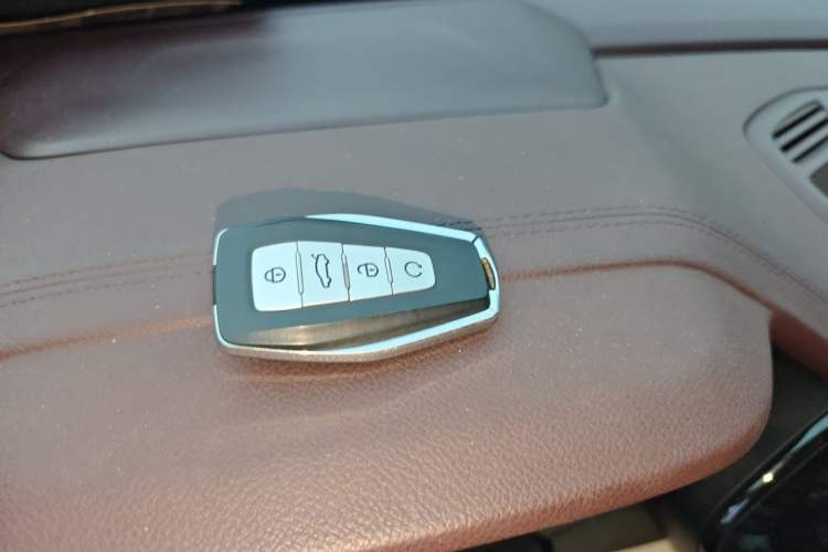 Used Geely Auto Monjaro L 2021 2.0TD High-Power Automatic All-Wheel Drive Luxury Version Vehicle Key