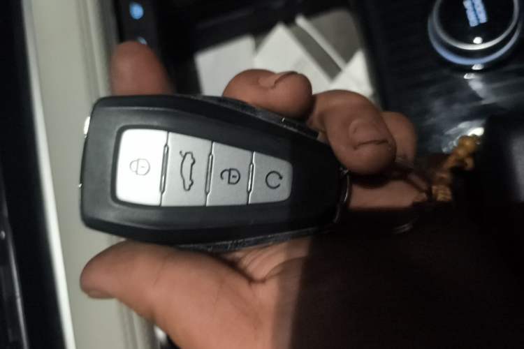 Used Geely Auto Monjaro L 2021 2.0TD DCT EVO Two-Wheel Drive Prestige Version Vehicle Key