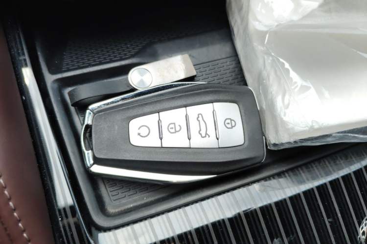 Used Geely Auto Monjaro L 2021 2.0TD High-Power Automatic All-Wheel-Drive Flagship Version Vehicle Key