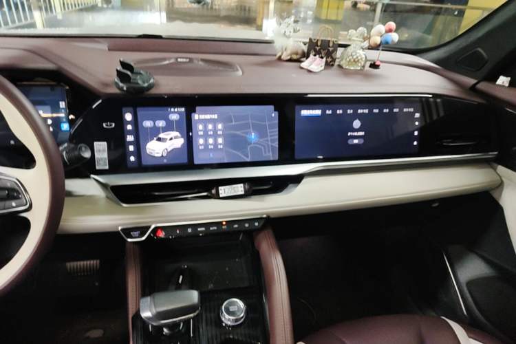 Used Geely Auto Monjaro L 2021 2.0TD DCT EVO Two-Wheel Drive Prestige Version Audio And AC Panel